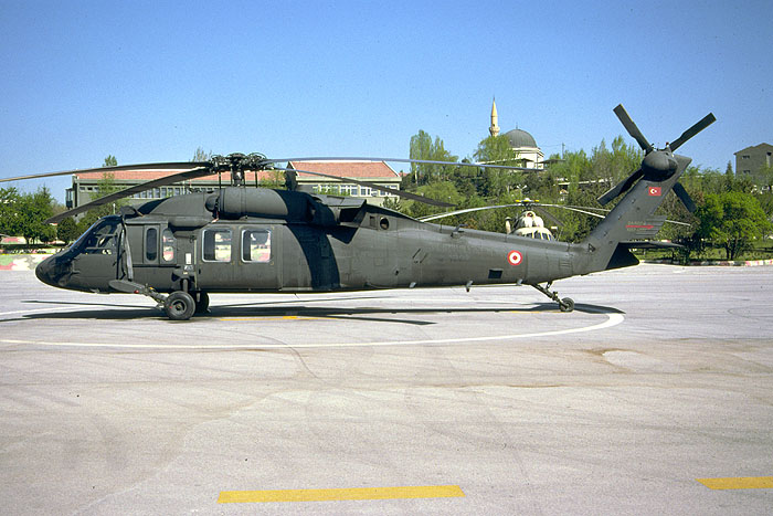 UH60A_J1902.jpg