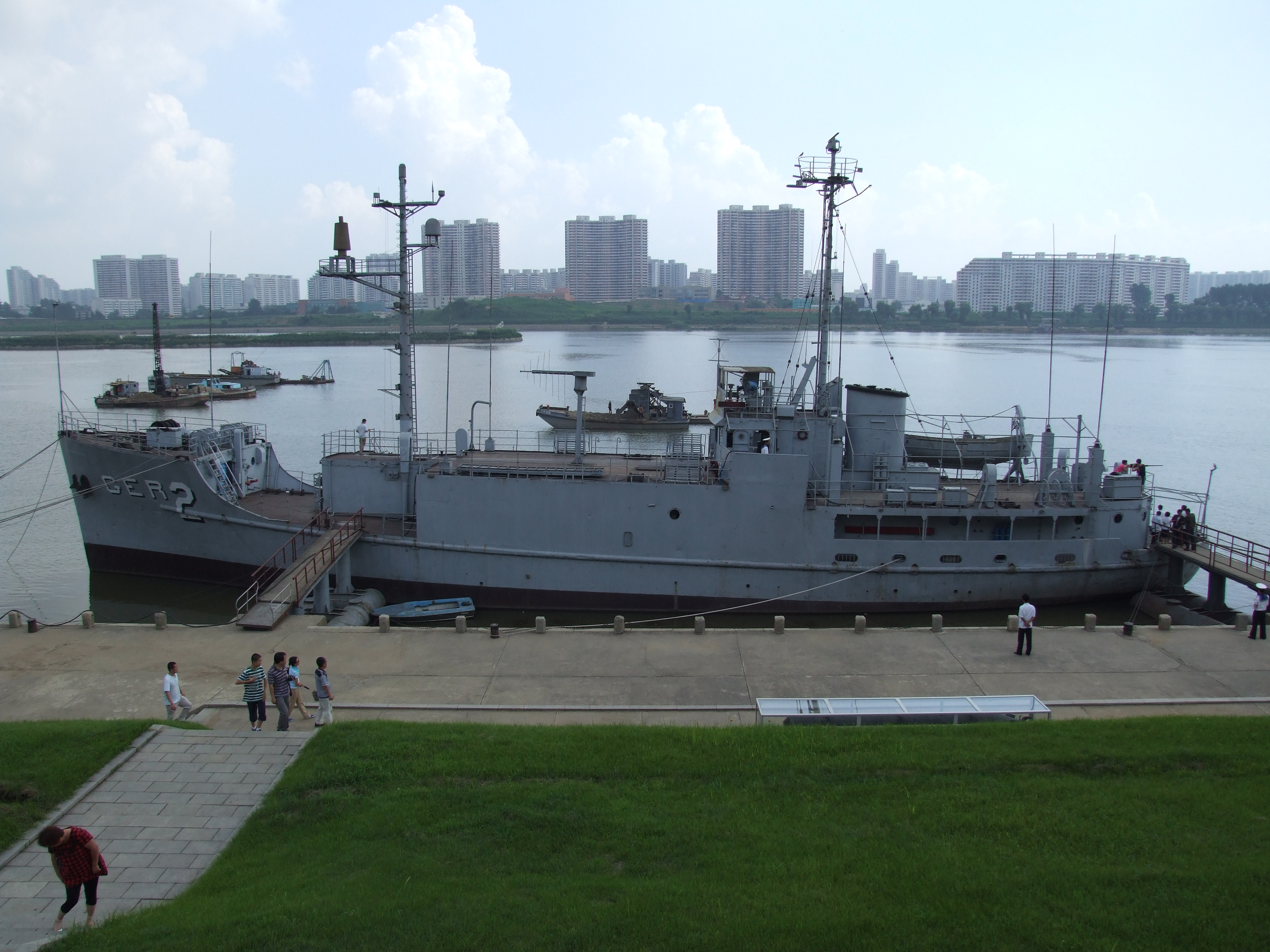 USS_Pueblo_%28AGER-2%29_02.jpg