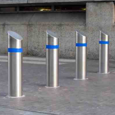 Automatic-Bollards-c-l.png