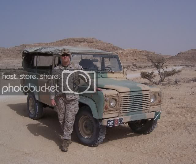 OmaniArmyLandRoverDefender110Oman20.jpg