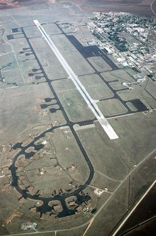 Incirlik_Air_Base_overhead_1987.jpg
