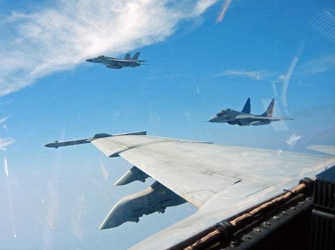 Mig-29N-RMAF-from-F18-2-685x513.jpg