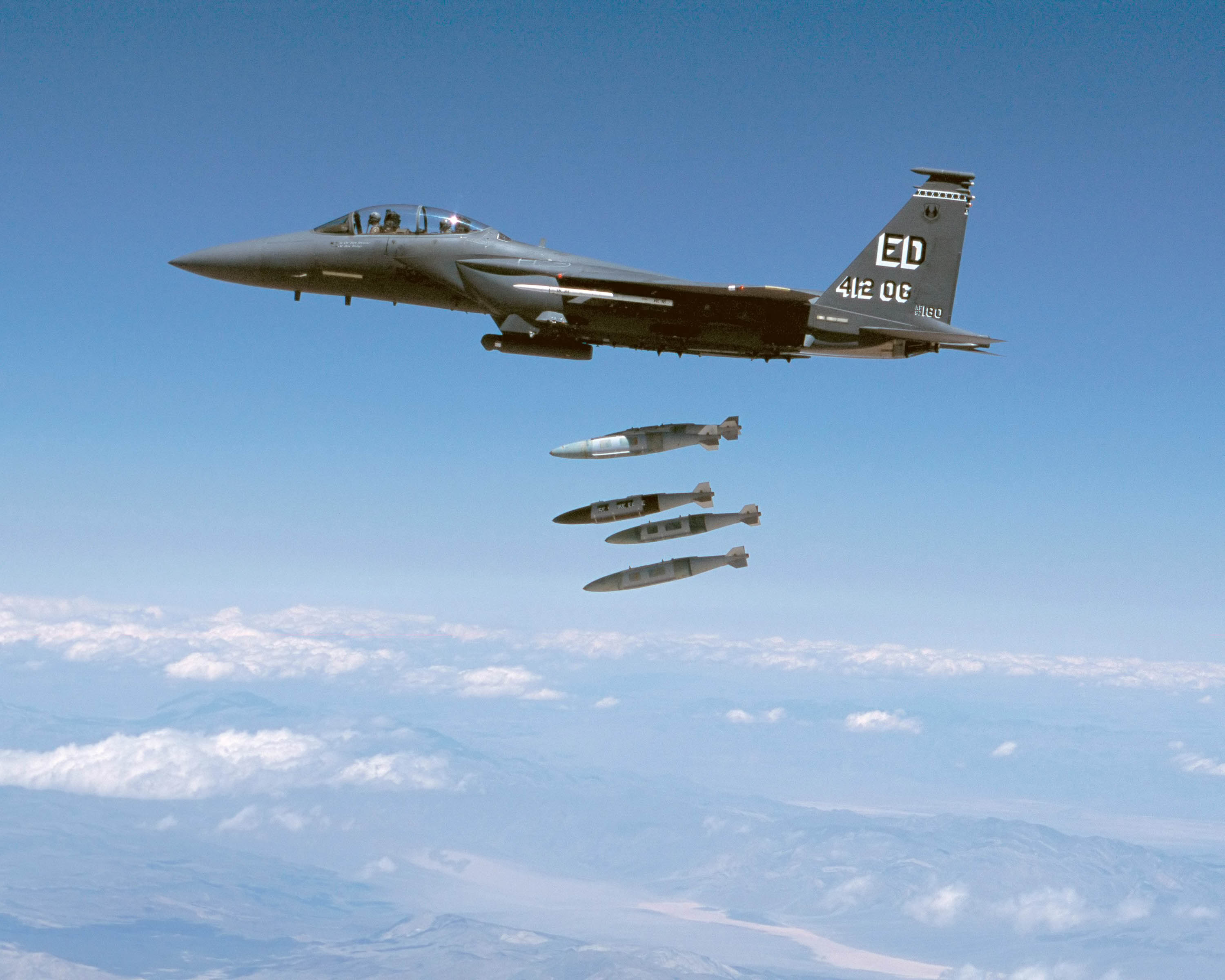 Multiple_JDAM_Drop.jpg