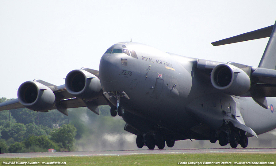 c-17_raf_1.jpg