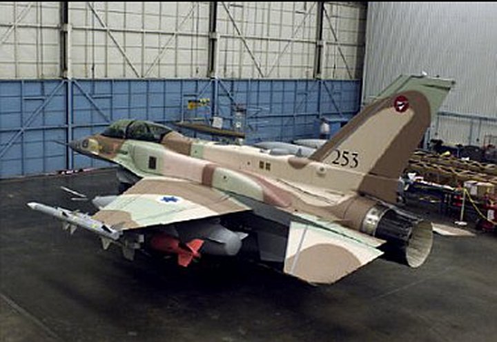 f-16i-pic04.jpg