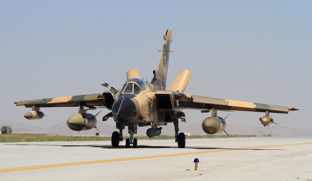 Saudi+Tornado+Fighter+Jet+Royal+Saudi+Air+Force+(RSAF)+Panavia+Tornado+IDS+exercise+(Anatolian+Eagle+2012+(1).jpg
