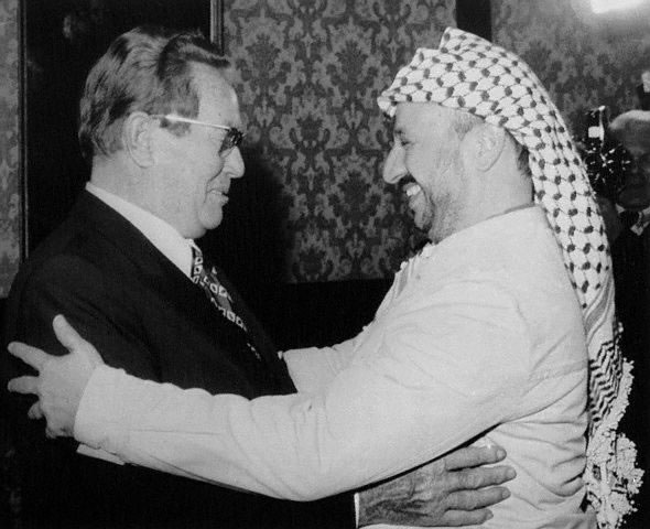Jasser+Arafat+and+Tito.jpg