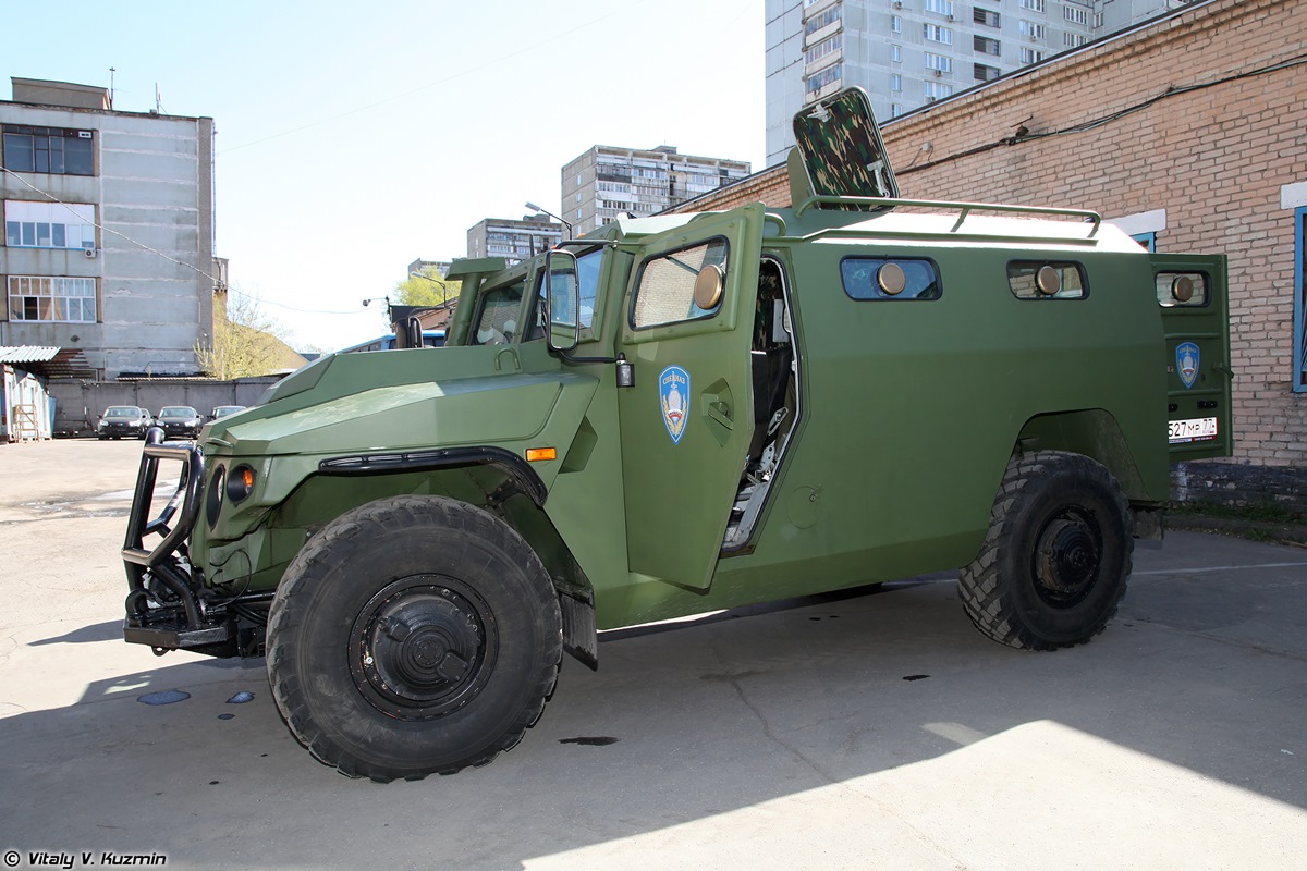 walkaround-of-special-russian-armored-vehicle-sbm-vpk-233136-9.jpg
