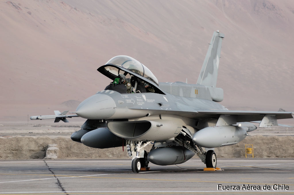 AIR_F-16D_Chile_Closing_Tarmac_lg.jpg