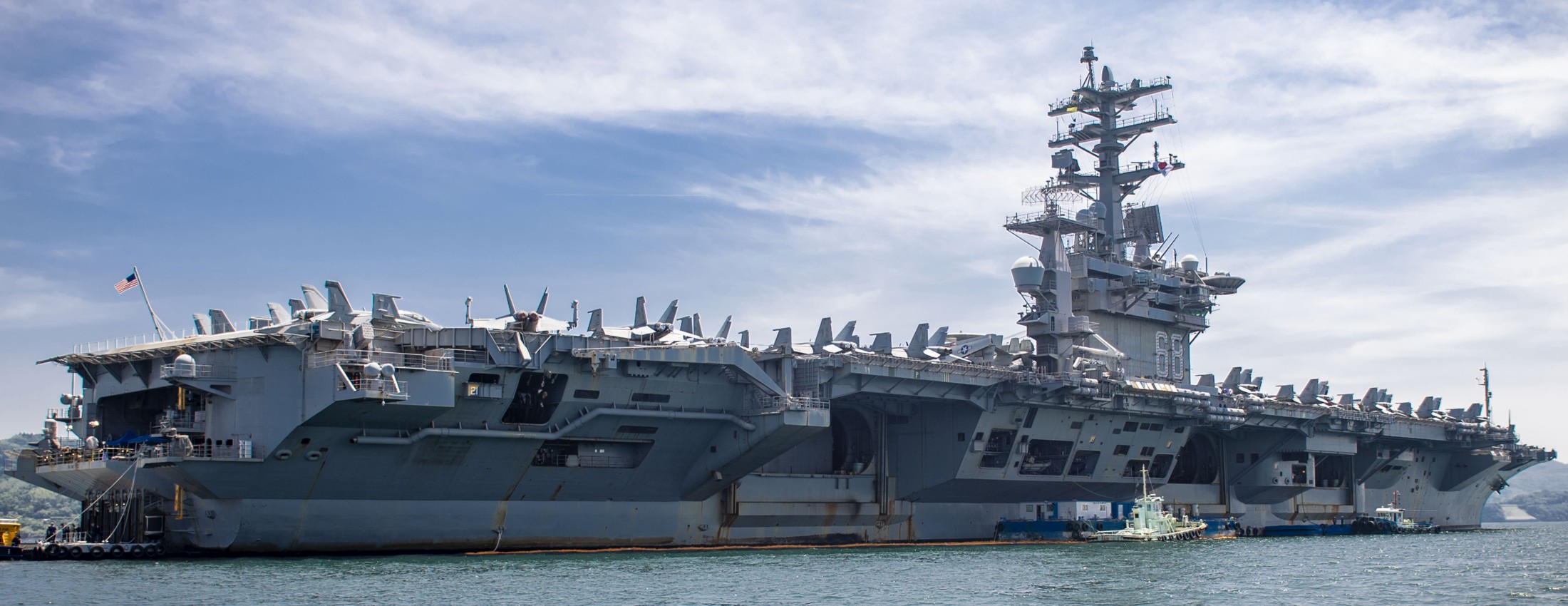 CVN-68-USS-Nimitz-296.jpg