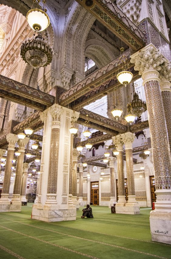 Inside Emir Abdelkader Mosque in Constantine, Algeria - Algeria | IslamicArtDB.com