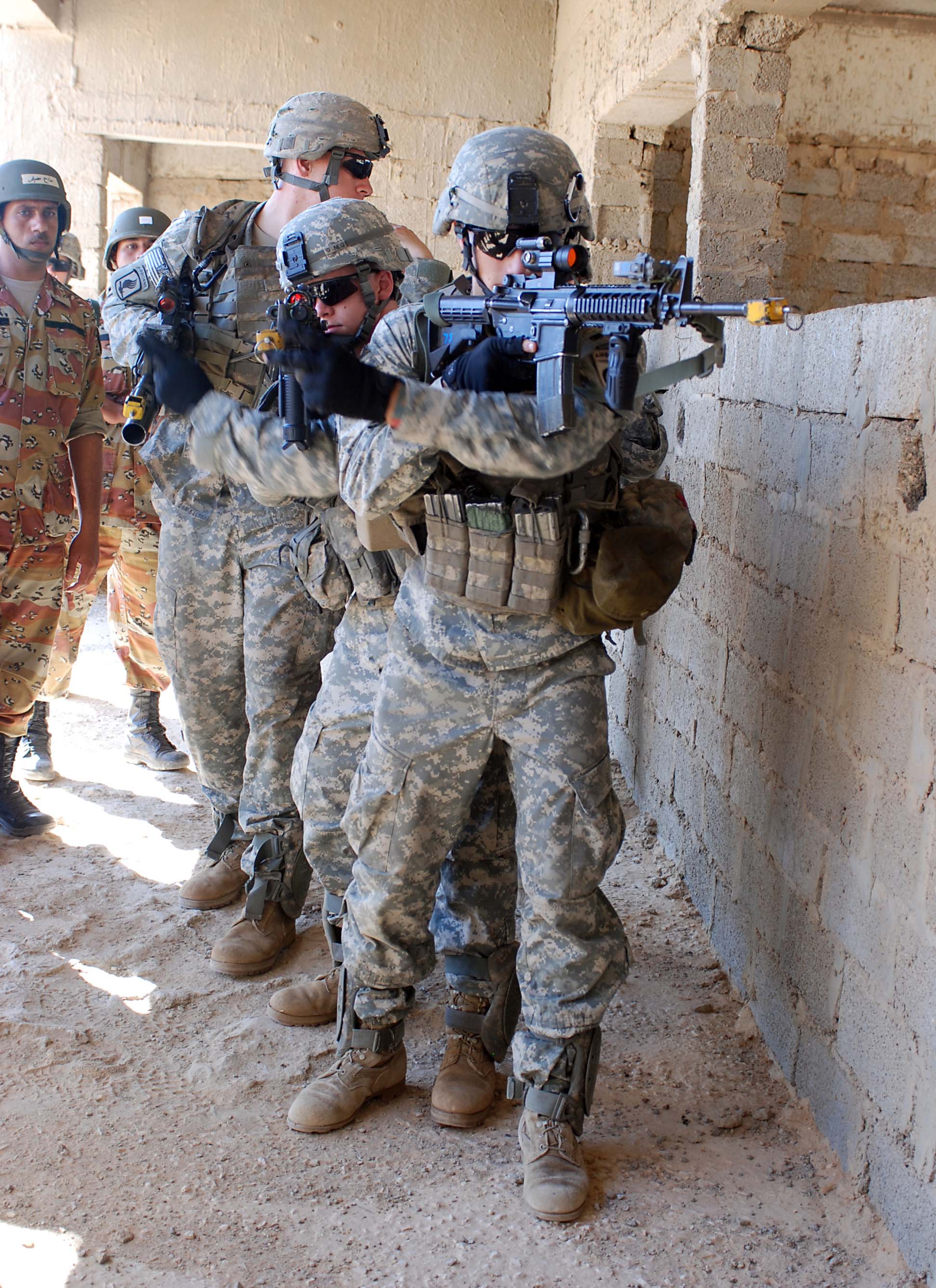 US_Army_53118_Bright_Star_MOUT_Training.jpg