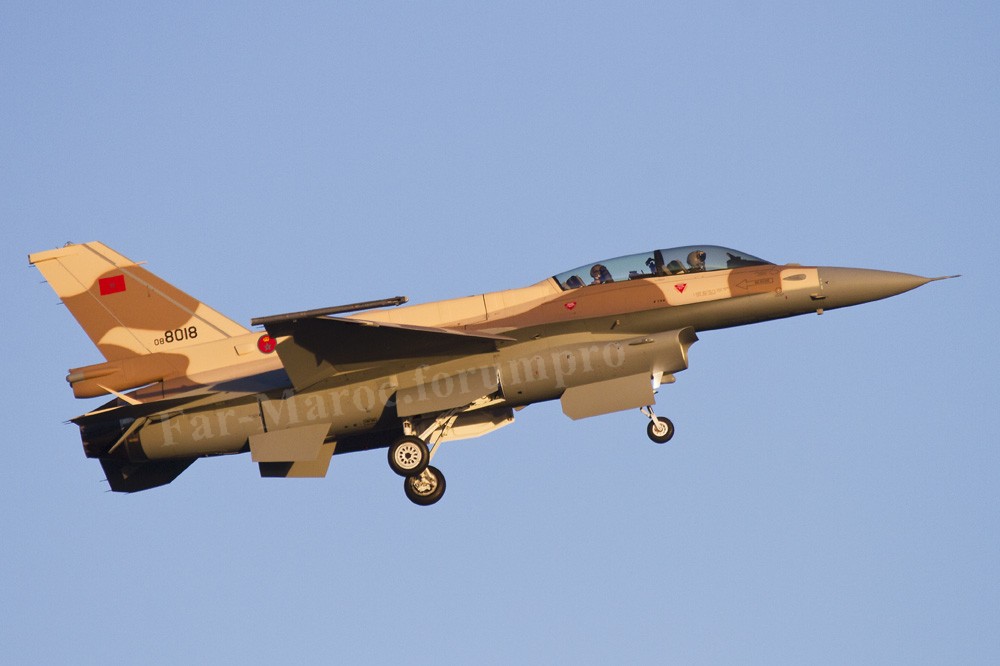 f-16d_11.jpg