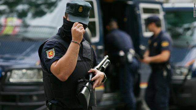 gal.spanish.police.jpg_-1_-1.jpg