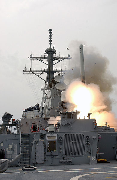 390px-US_Navy_030322-N-1035L-006_The_guided_missile_destroyer_USS_Milius_%28DDG_69%29_launches_a_Tomahawk_Land_Attack_Missile_%28TLAM%29_toward_Iraq.jpg