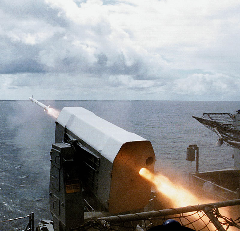 ORD_SAM_Mk-44_Firing_RIM-116_RAM_lg.jpg