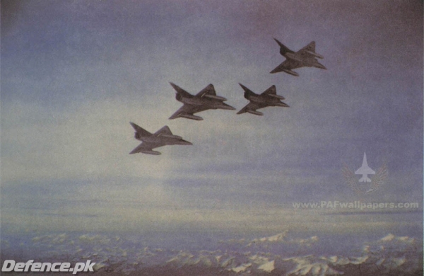 Mirage_formation_over_Snow-clad_mountain.jpg