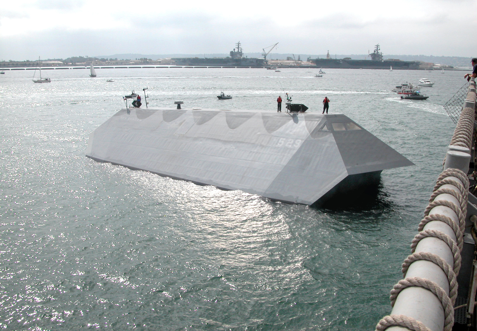 Sea_shadow_von_der_seite.jpg