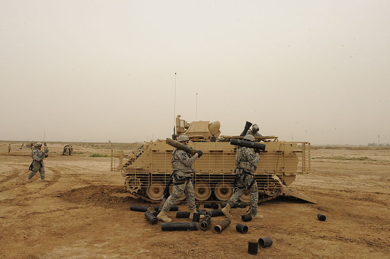 800px-M113_FOB_Taji%2C_Iraq_April_25%2C_2009.JPG