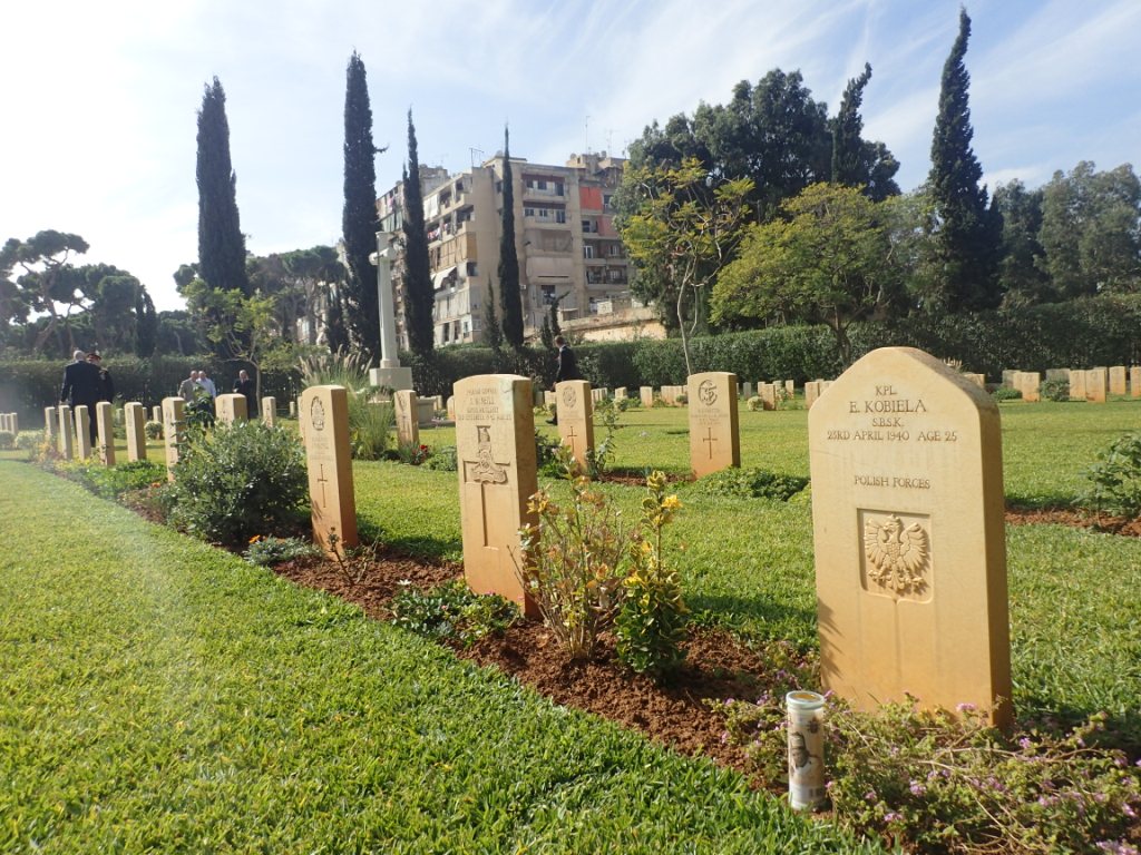 6b5f0ea8-2e34-4d89-bd01-fc5e5040b4f9:JCR