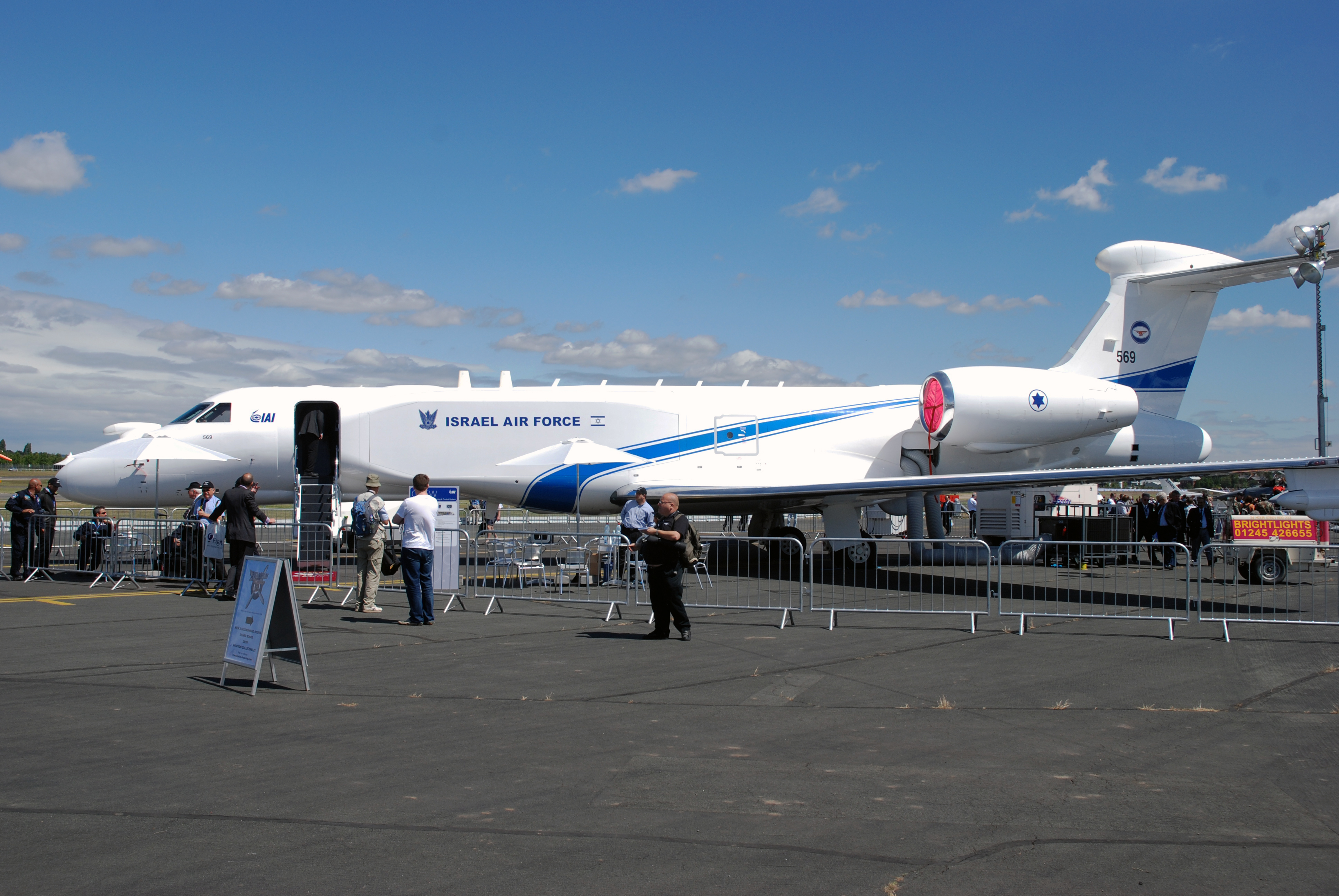 Gulfstream_5_%282669062652%29.jpg