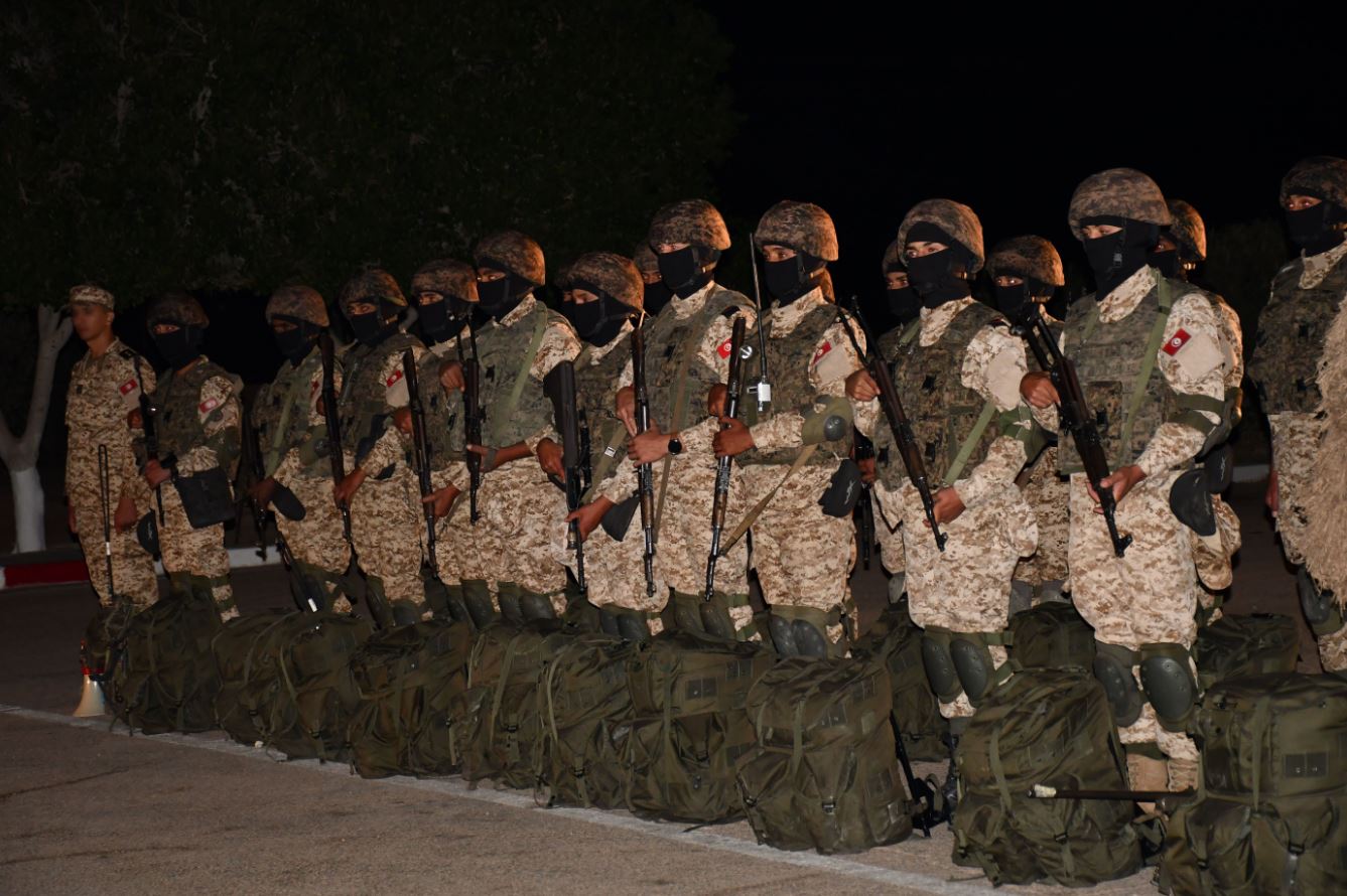 وزير الدفاع يزور عددا من الوحدات العسكرية بمدنين وتطاوين ...