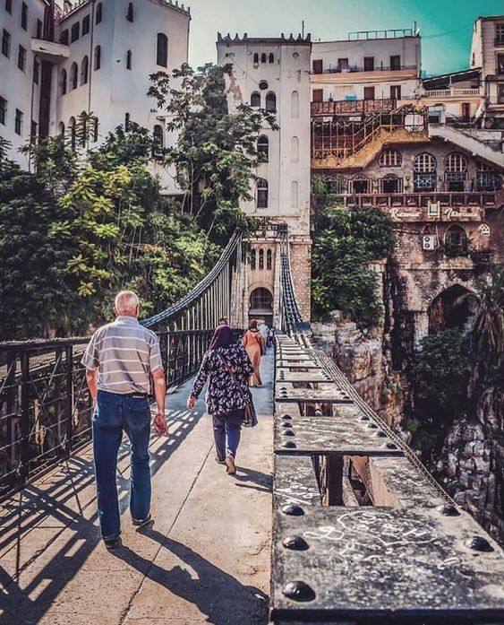 Post Algerie??'Constantine, la ville aux ponts suspendus.… '