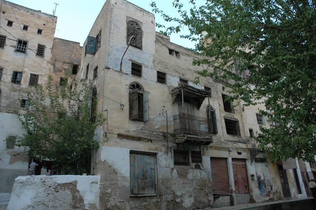 1024px-Fes_-_Mellah_-_Casa_Rabí