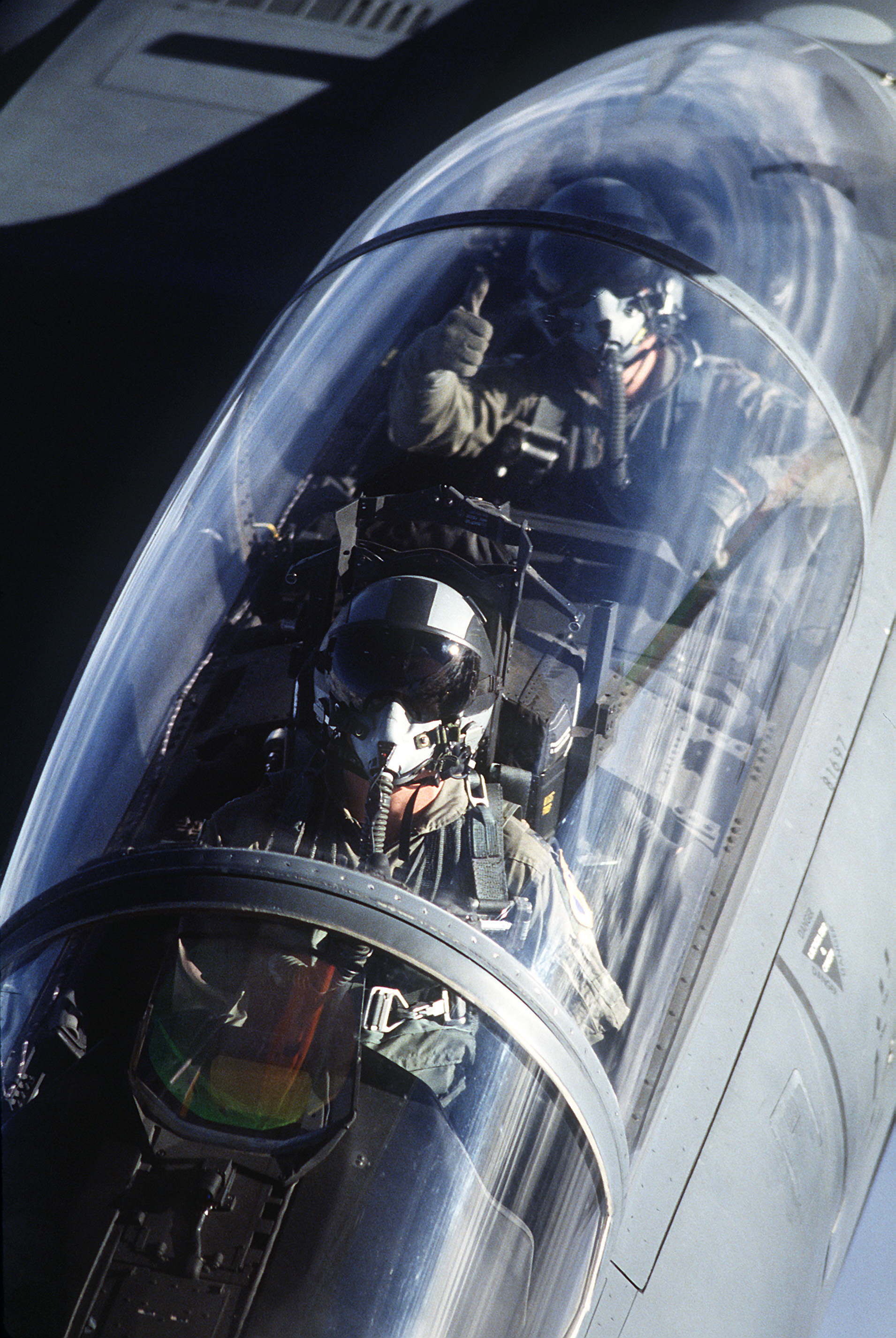 F-15E_cockpit_view_from_tanker.jpg