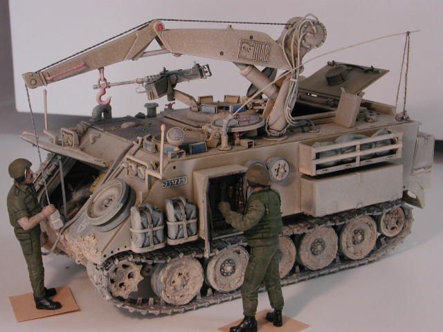 m113_08a.jpg