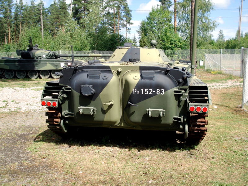 800px-Finnish_BMP1_Parola_1.jpg