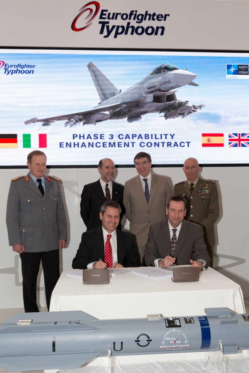 Eurofighter%20P3E%20Signing_2%20%28853x1280%29%20%282%29.jpg