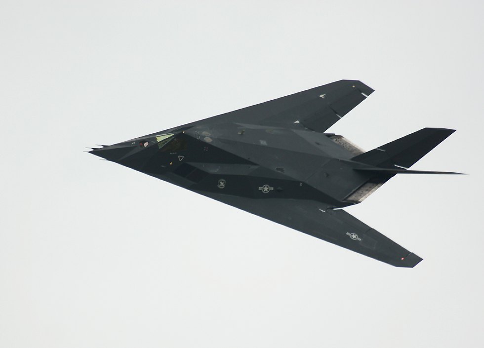 F117Banking9oClock.jpg