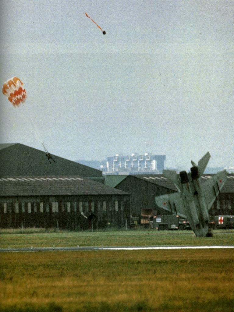 mig29_crash.jpg