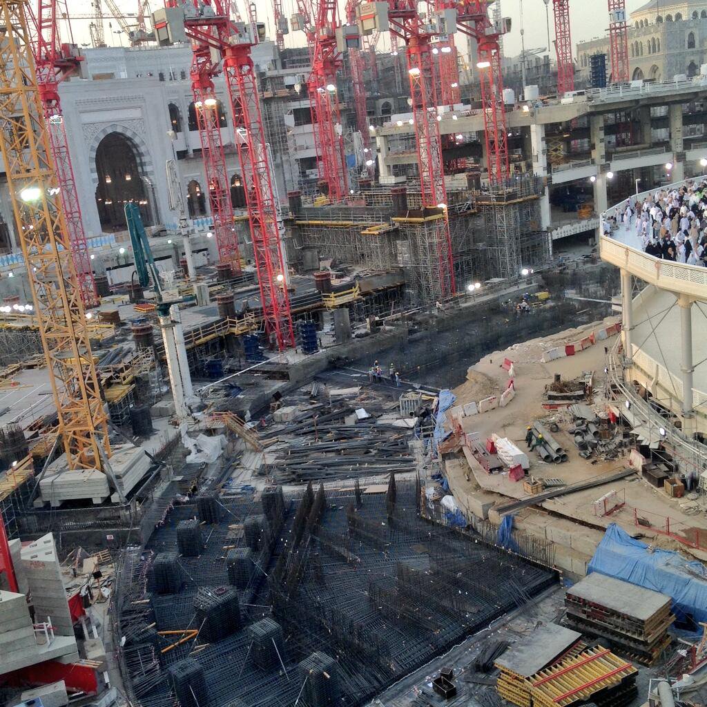 Bjwns6JIUAE_JxT.jpg:large