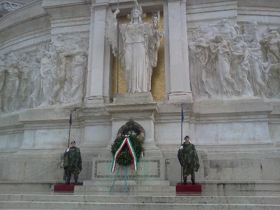 tomb-of-the-unknown-soldier.jpg