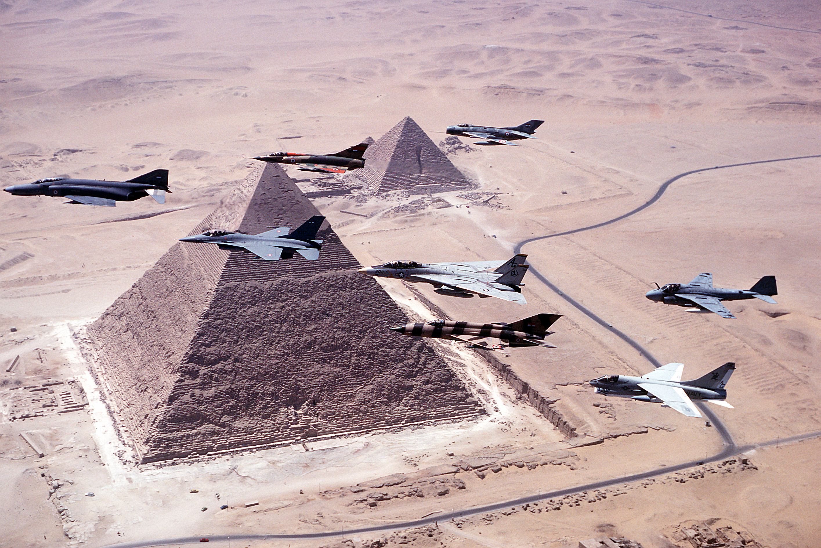 Jets_over_pyramids.JPEG