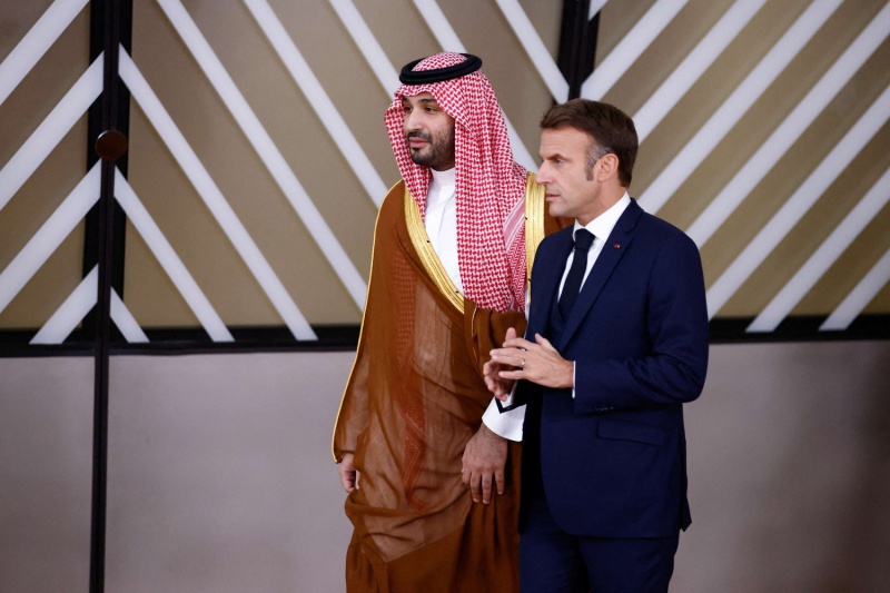 bin%20Salman%20Macron%20.jpg