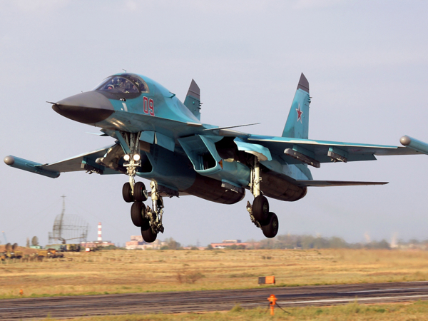 Sukhoi_Su-34_(09_RED).jpg