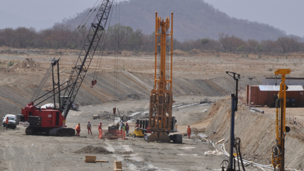 _73738247_cranes624.jpg