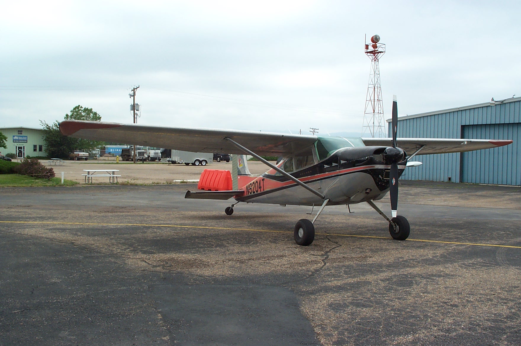 1960Cessna180.jpg