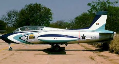mb326-01.jpg