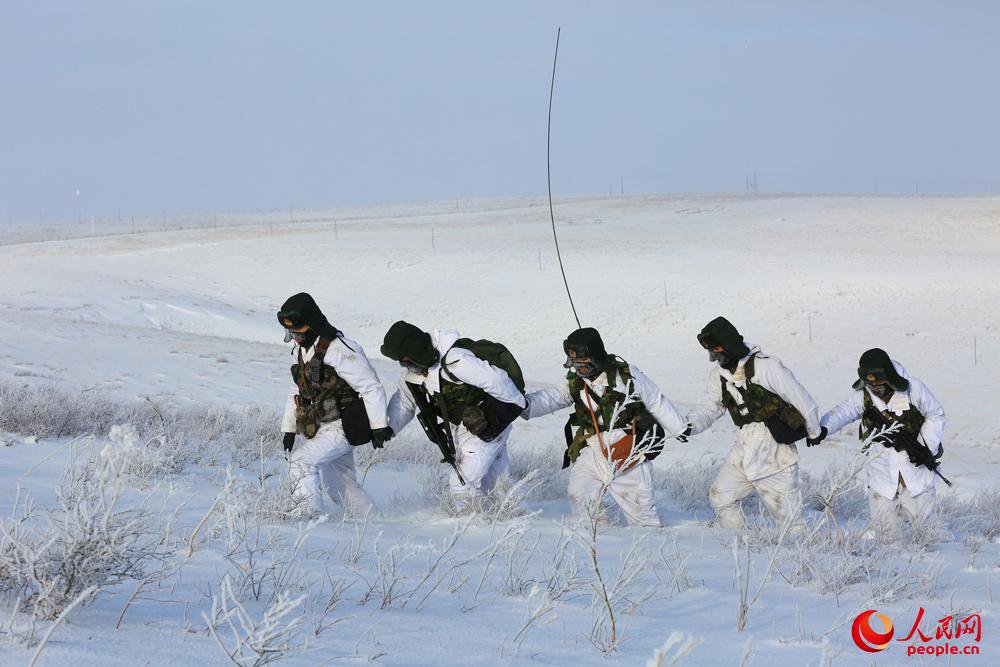 DjuSdOzV4AAFfO7.jpg