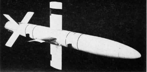 U.S._Navy_Convair_XSAM-N-4_Lark_surface-to-air_missile_in_1949.jpg