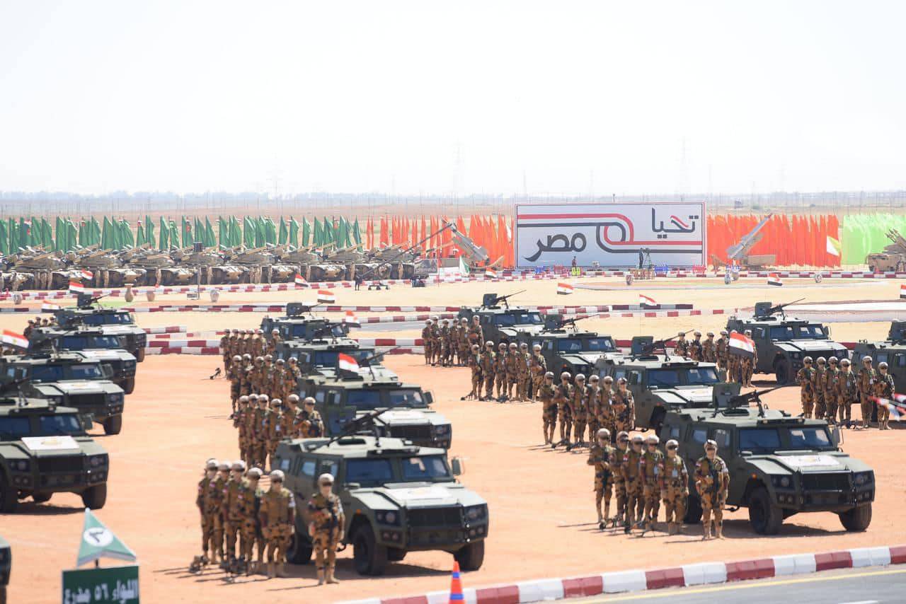 اصطفاف تفتيش حرب الفرقة السادسة المدرعة بقيادة الجيش الثاني الميداني (الرئاسة المصرية)