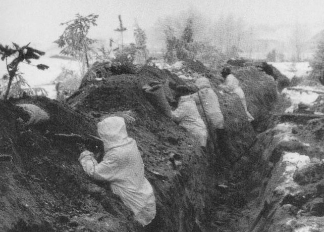 Trenches_mannerheim_line_winter_war.png