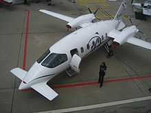 220px-Piaggio_P180.jpg