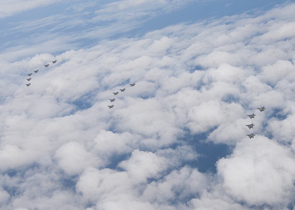 F-22-formation.jpg