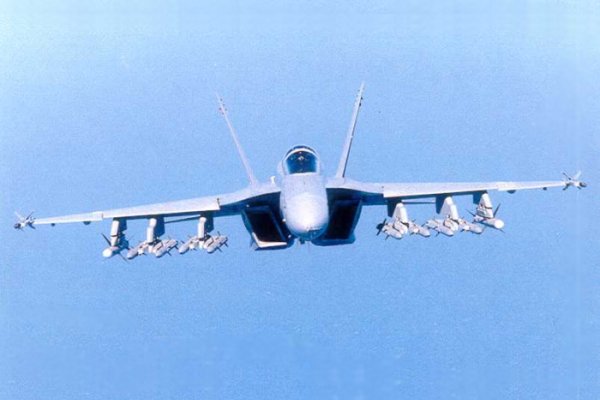 fa18e_headon.jpg