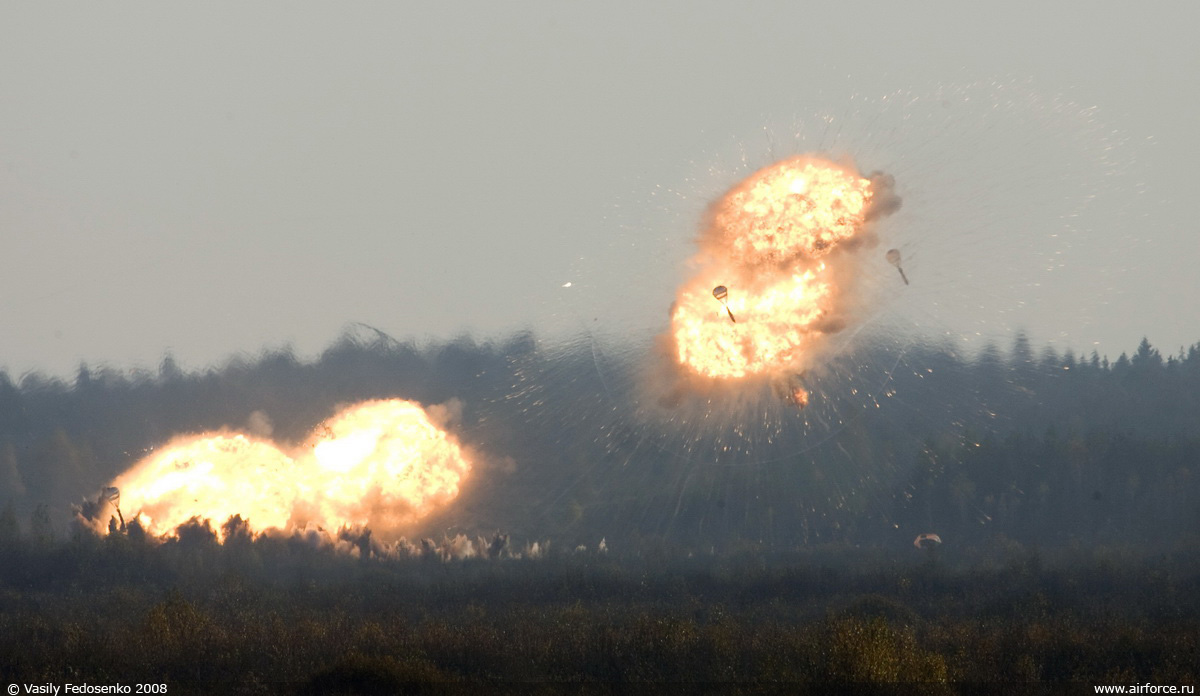 BELARUS--Bombs_explode_at_a.jpg